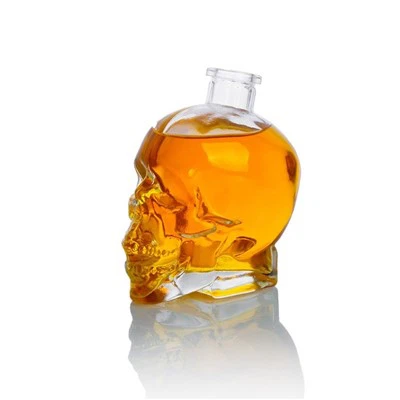 Kafatası şekli cam şişe